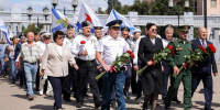 Альметьевск торжественно отметил День Военно-Морского Флота митингом и возложением цветов - Альметьевский район